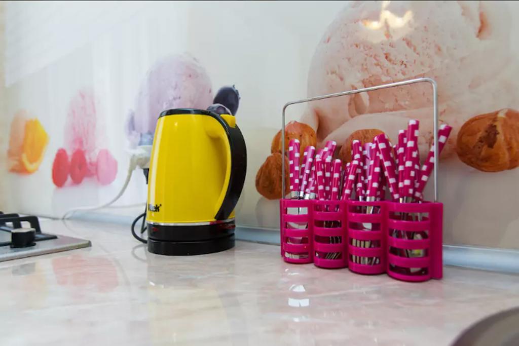 Pop Art Studio Apartment Tbilisi Luaran gambar